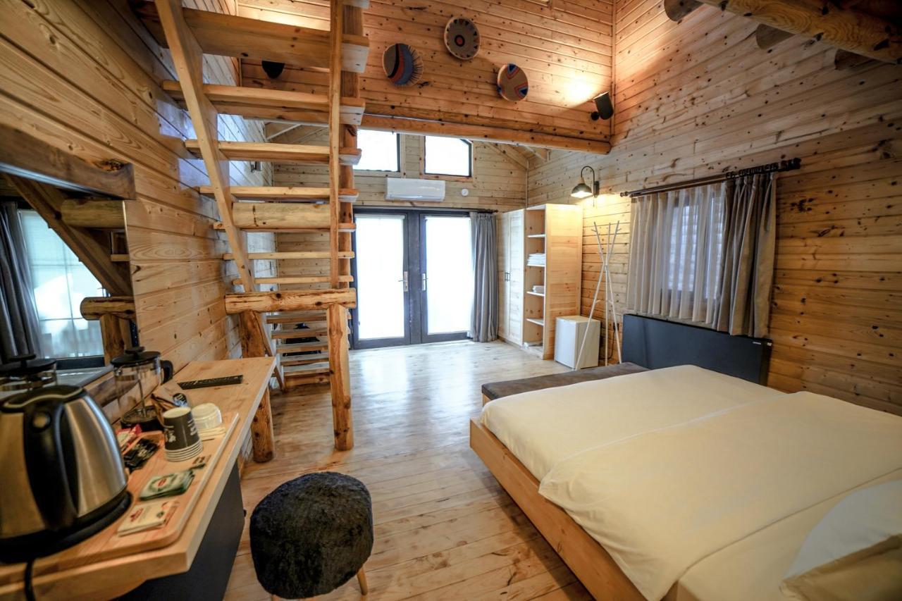 Pino Mar Luxury Bungalows แอร์เดค ภายนอก รูปภาพ